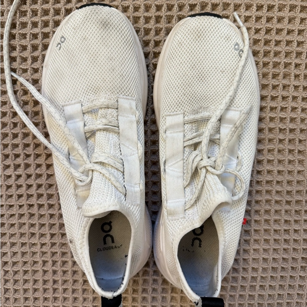 On Running Cloudbeam Cream Sneakers